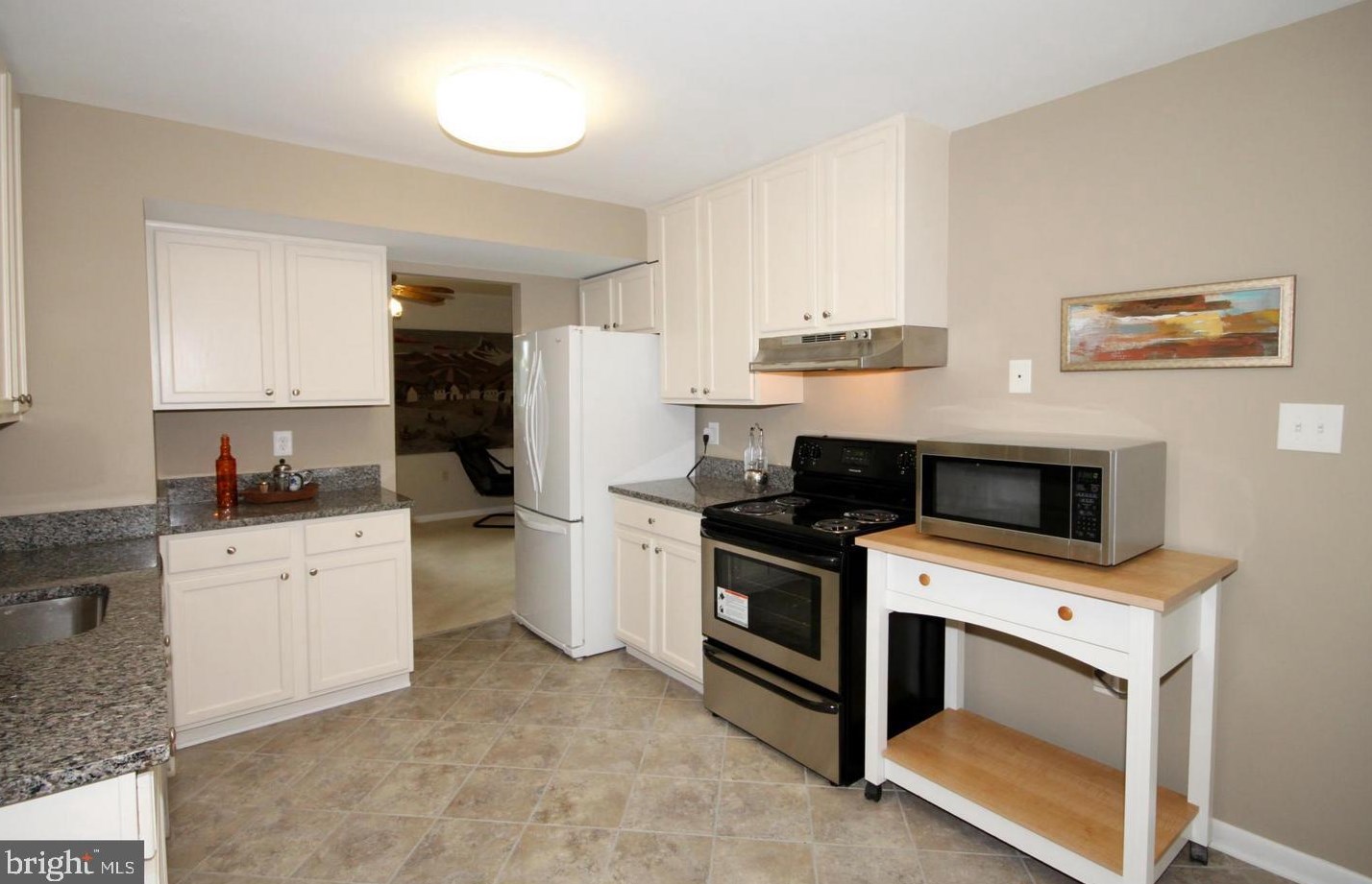 9669 Lindenbrook St, Fairfax VA  22031-1132 exterior