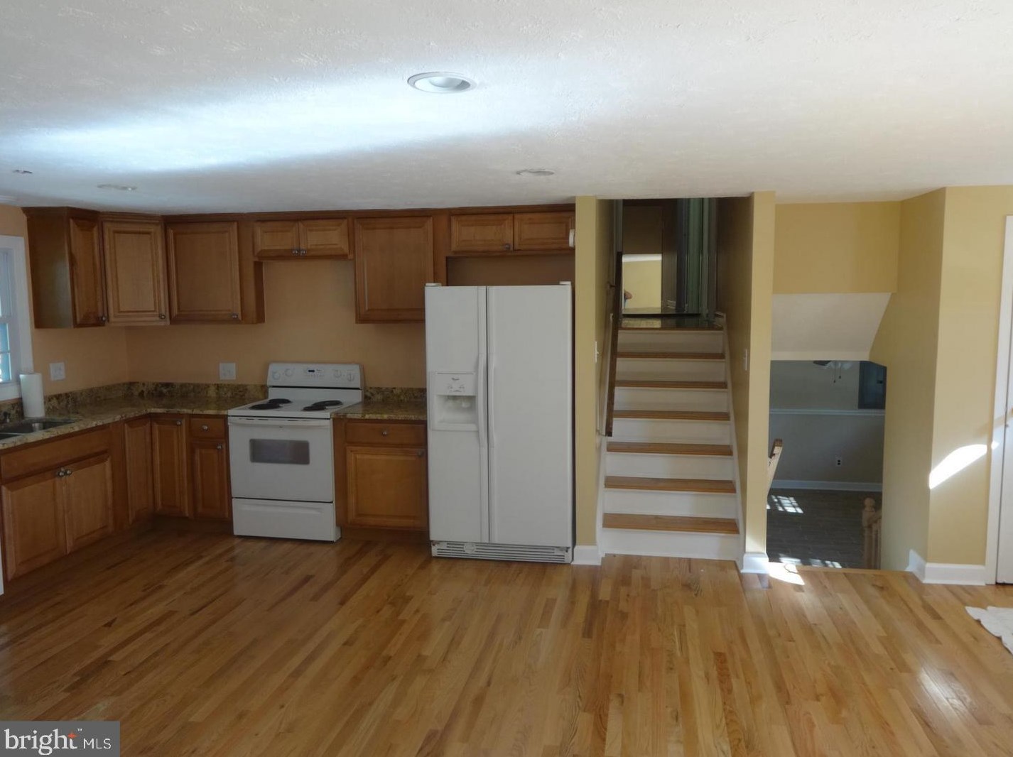 7602 Surry Grove Ct, Lorton, VA 22079