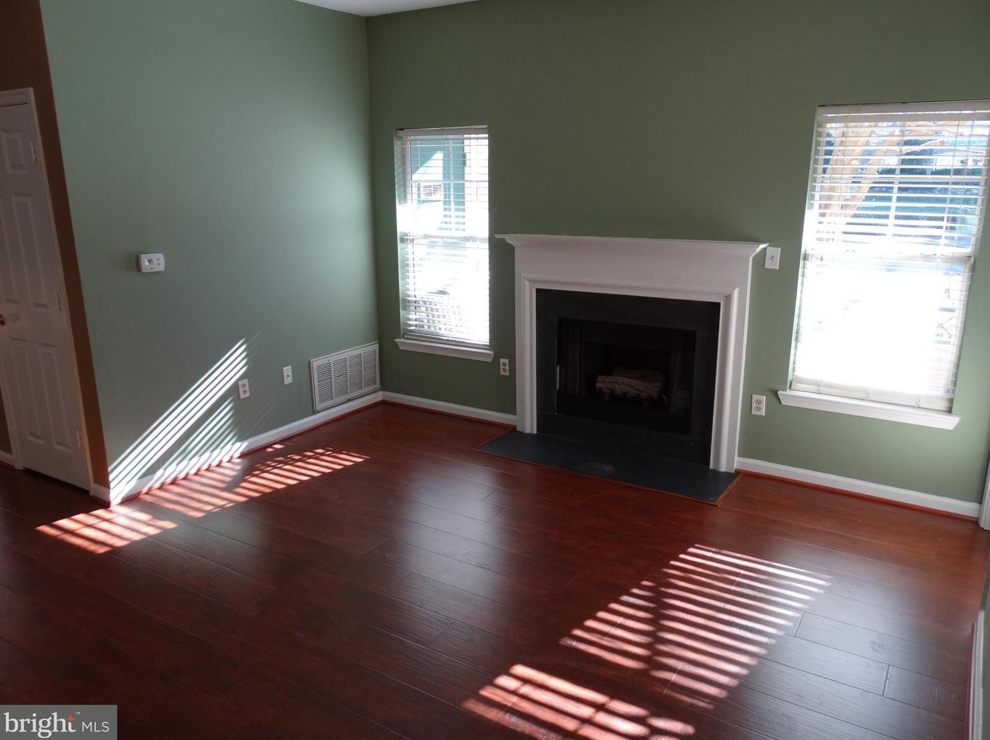 12009 Taliesin Pl Apt 13, Herndon, VA 20190
