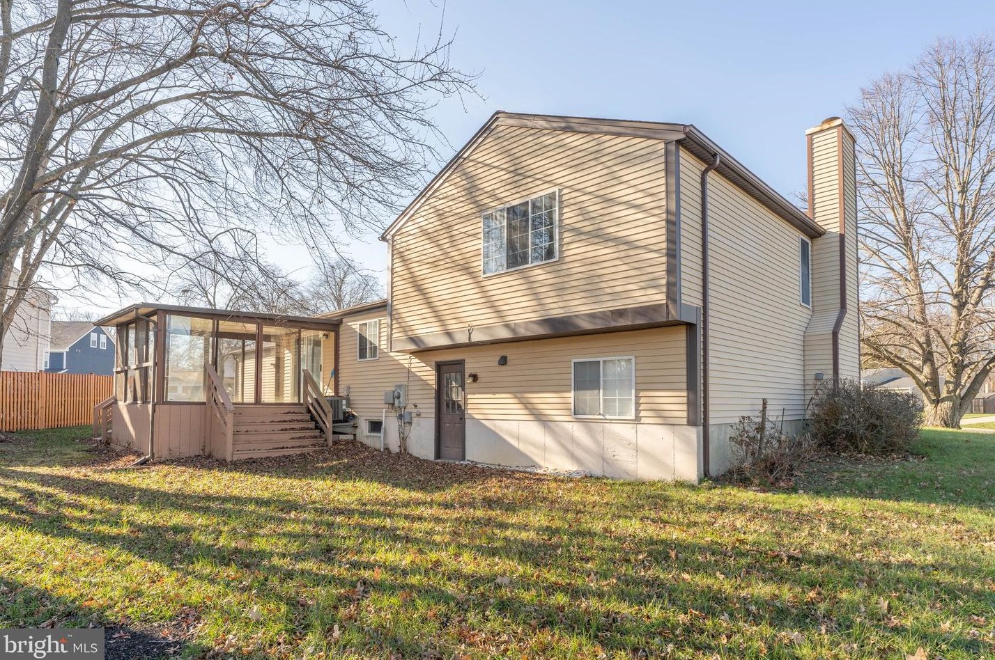 7301 Snowden Ct, Springfield, VA 22150