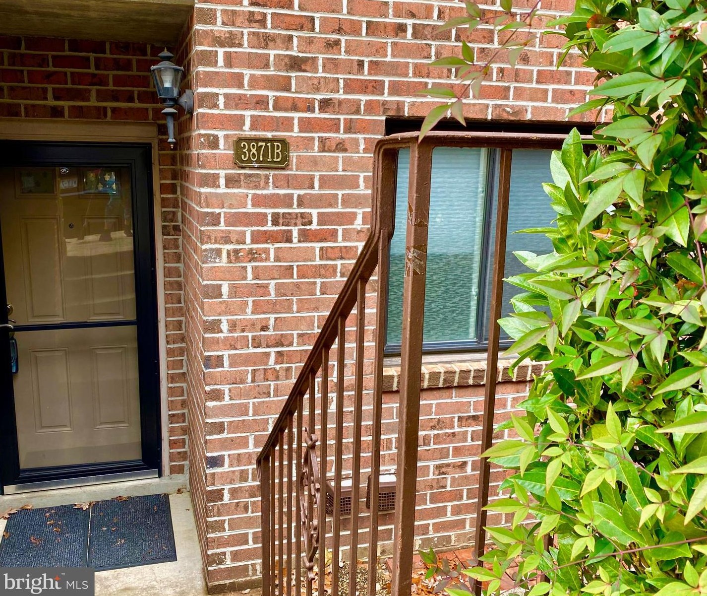 3871 Steppes Ct, Falls Church, VA 22041
