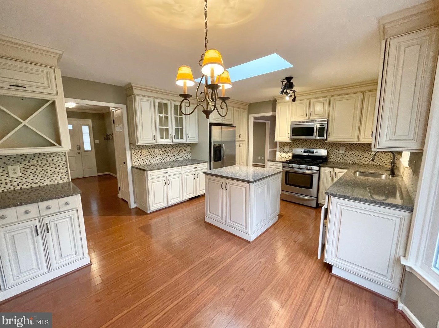 5913 Clermont Landing Ct, Springfield, VA 22015