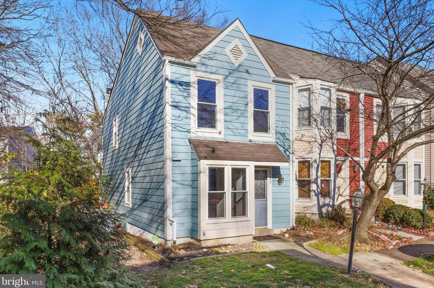 2122 Whisperwood Glen Ln, Herndon, VA 20191