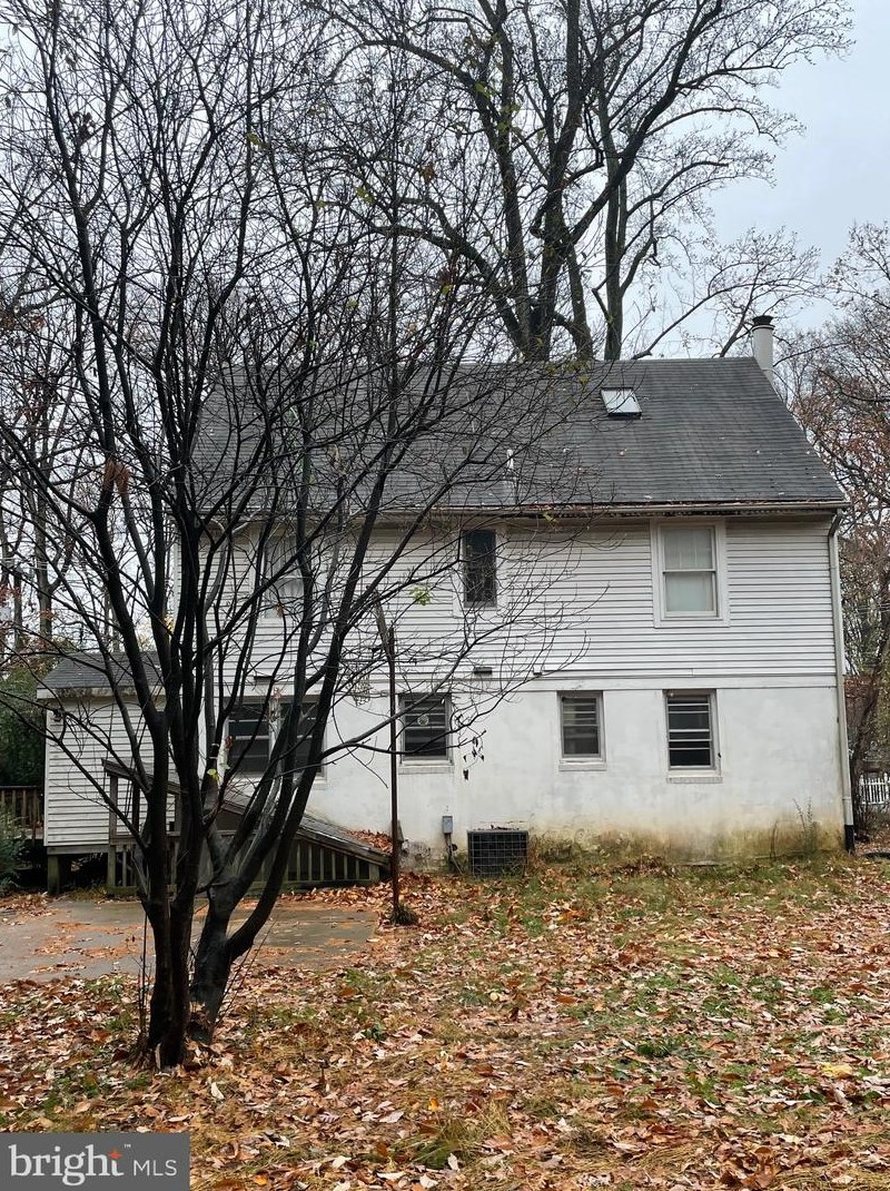 3712 Penderwood Dr, Vienna, VA 22124-2101
