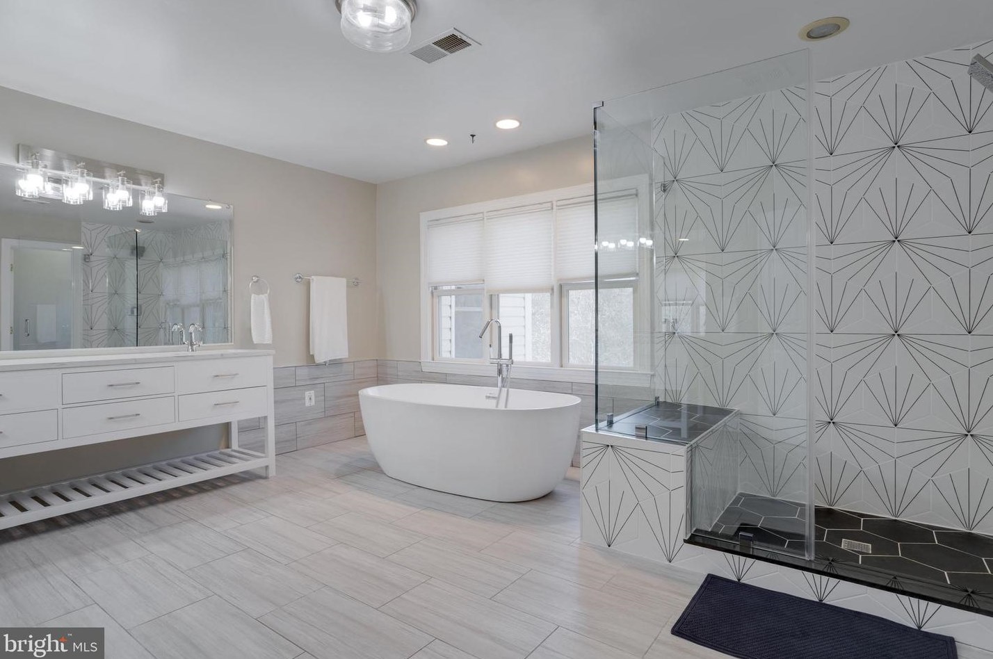 5210 Summit Dr, Fairfax, VA 22030-6522