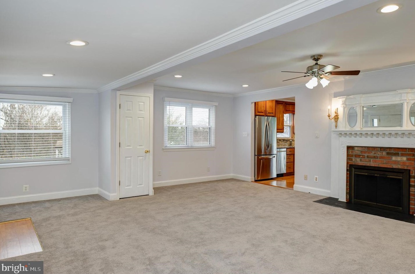 6819 Donahue Ct, Falls Church, VA 22042