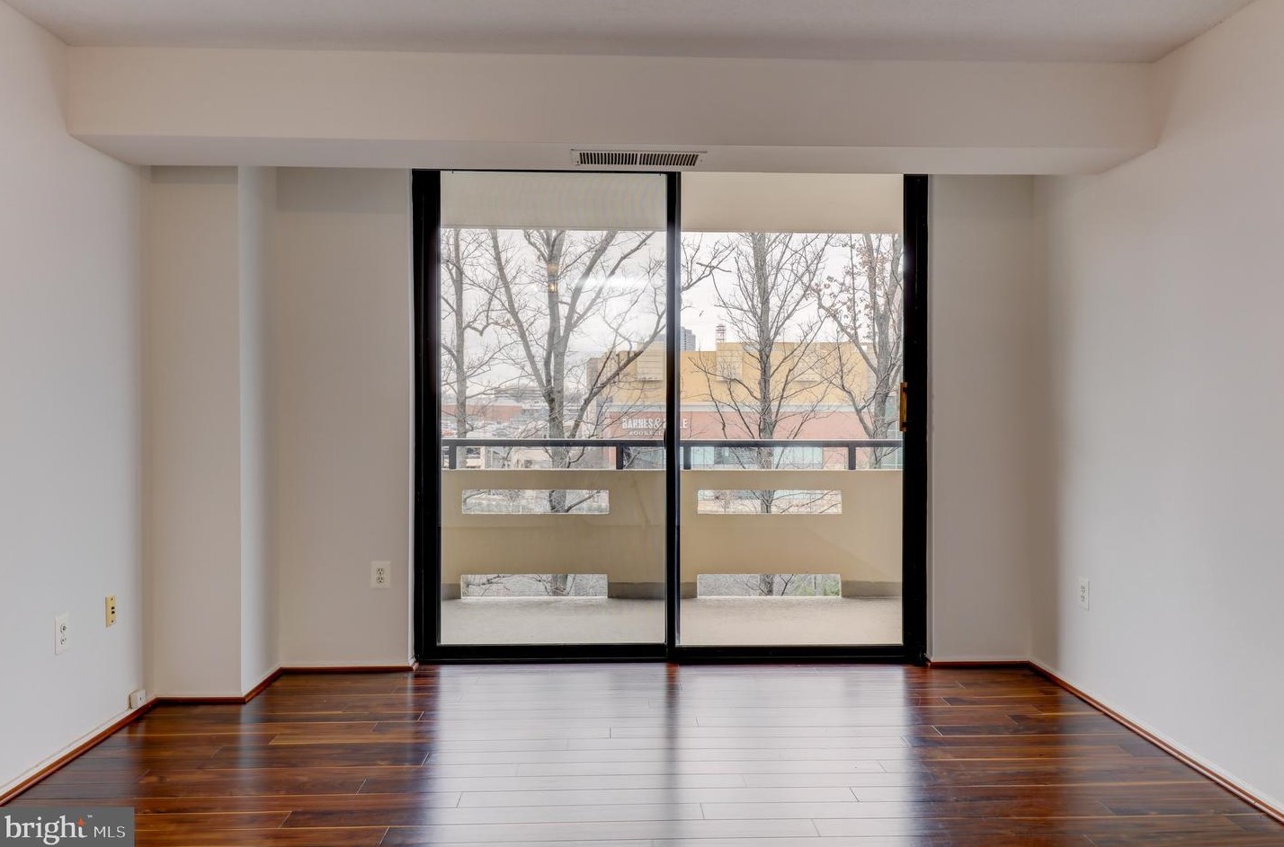 1808 Old Meadow Rd Apt 1016, Mc Lean, VA 22102