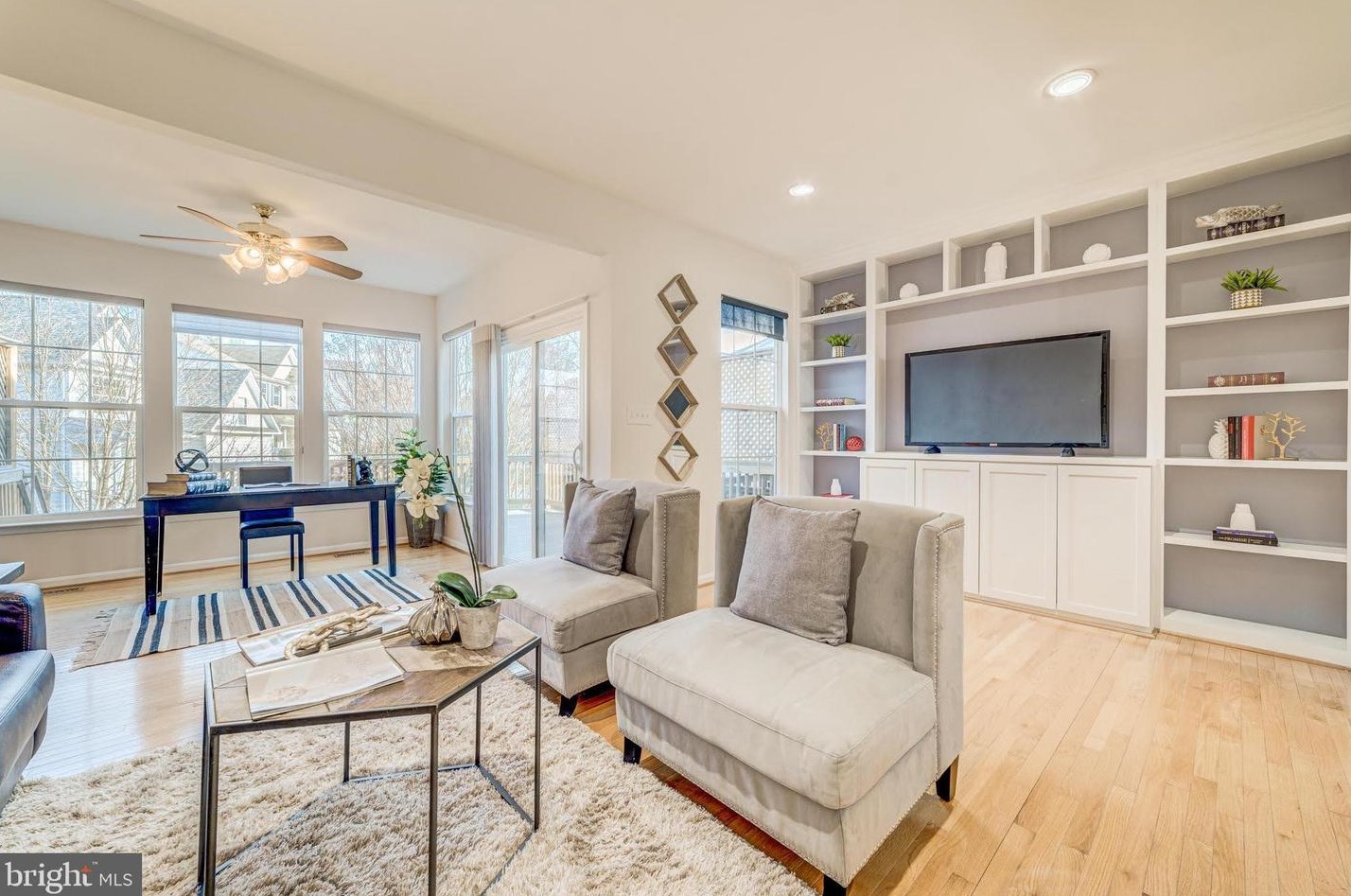 4643 Deerwatch Dr, Fairfax, VA 20151-2260