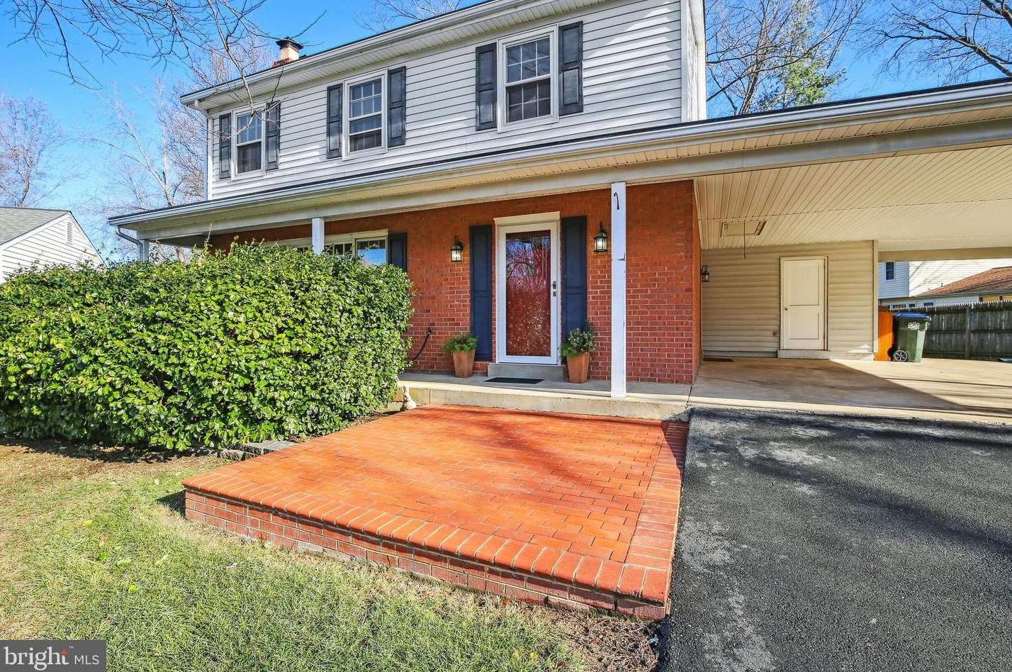 7905 Marysia Ct, Springfield, VA 22153-2710