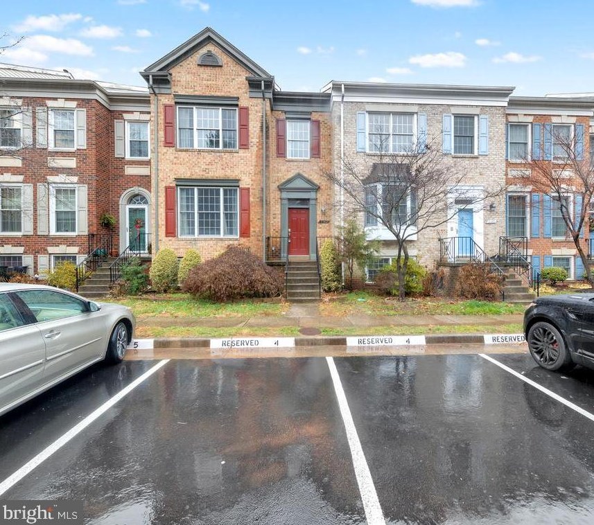 5162 Woodfield Dr, Centreville, VA 20120