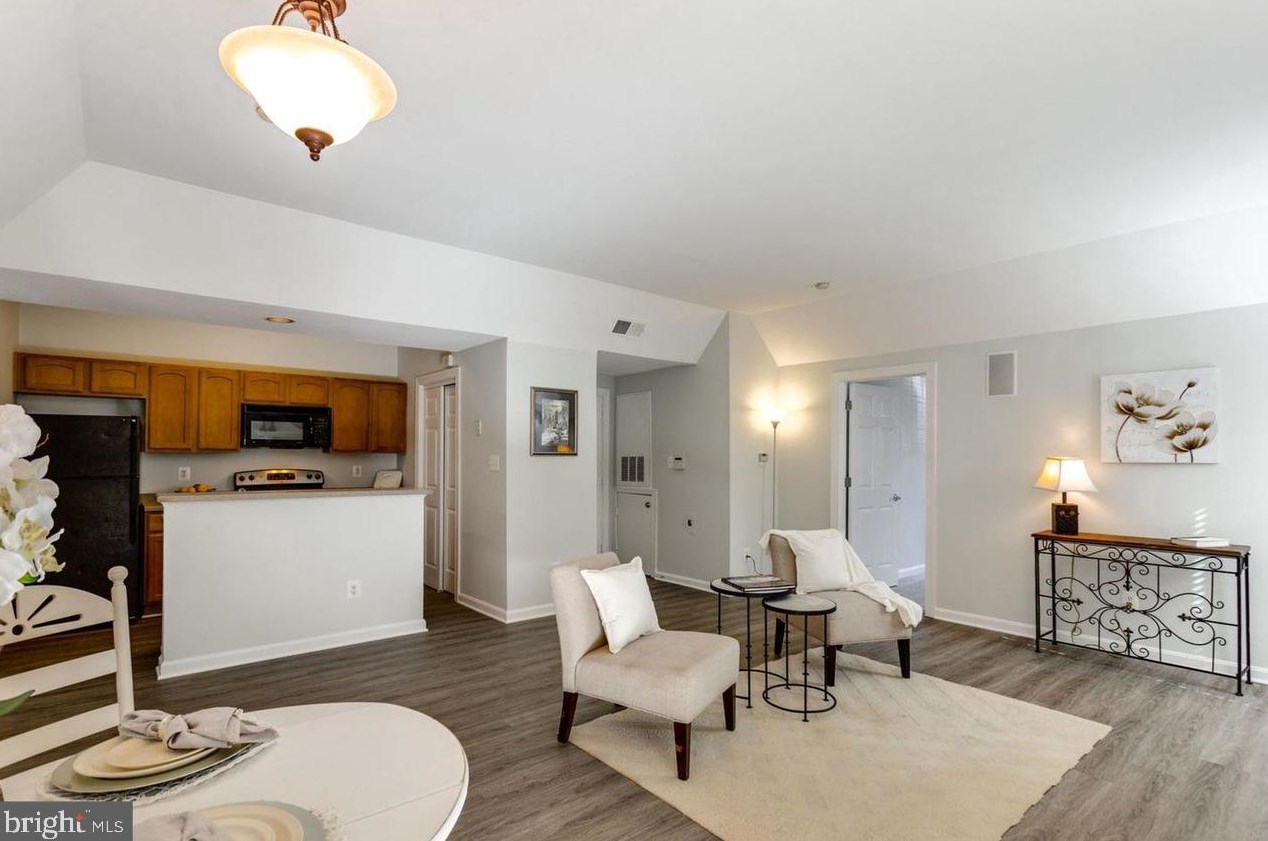 12158 Penderview Ln #1701, Fairfax, VA 22033