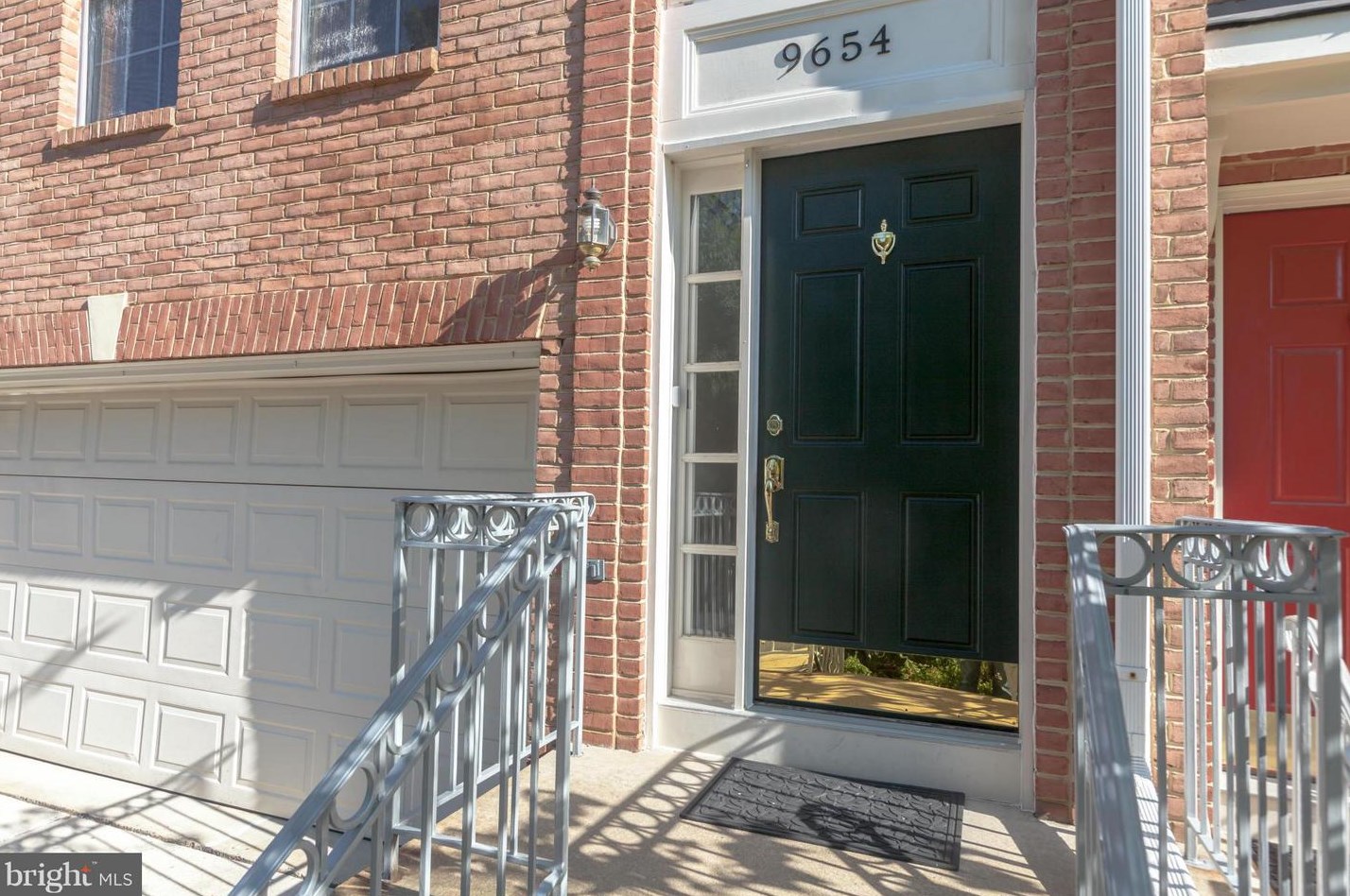 9654 Glendevy Ct, Vienna, VA 22181