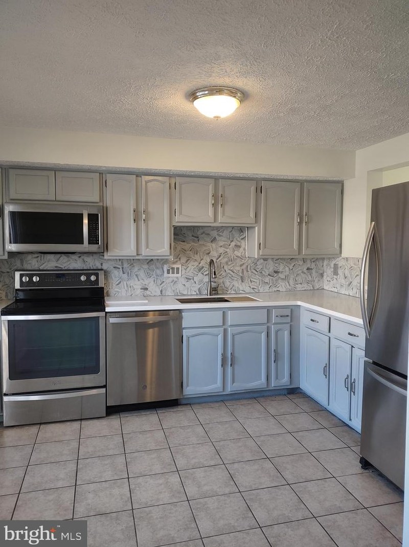 8108 Steeple Chase Ct, Springfield, VA 22153