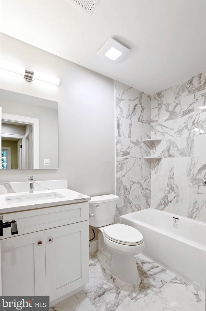 9585 Blake Park Ct, Fairfax VA  22031-1135 exterior