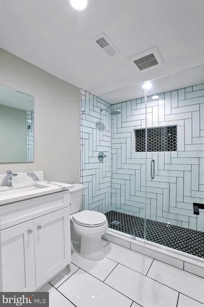 9585 Blake Park Ct, Fairfax VA  22031-1135 exterior