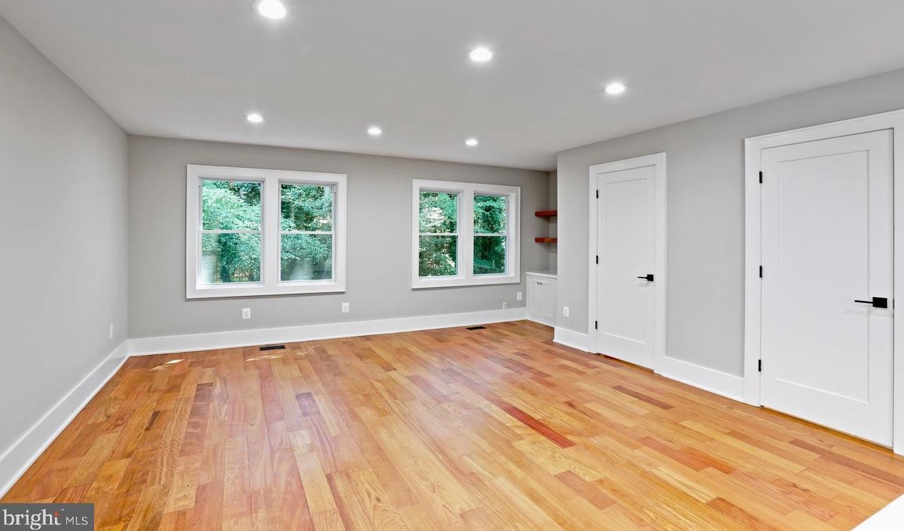 9585 Blake Park Ct, Fairfax VA  22031-1135 exterior