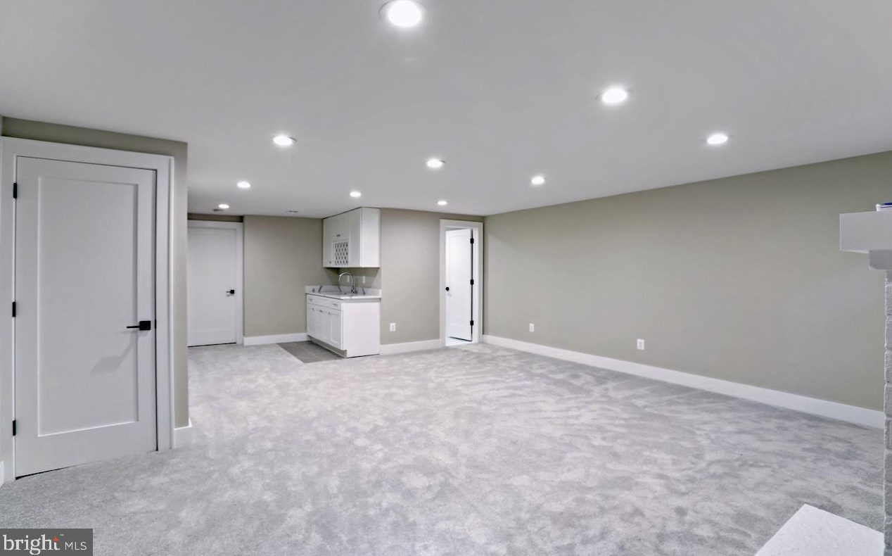 9585 Blake Park Ct, Fairfax VA  22031-1135 exterior