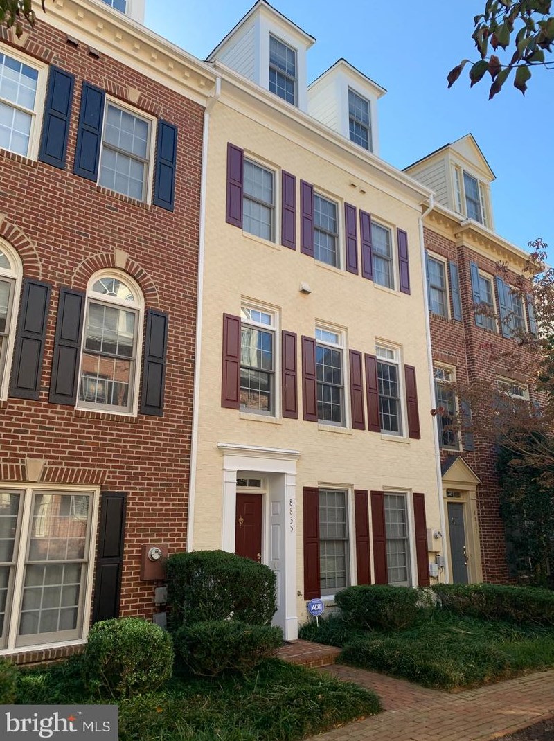 8835 Ashgrove House Ln, Vienna, VA 22182