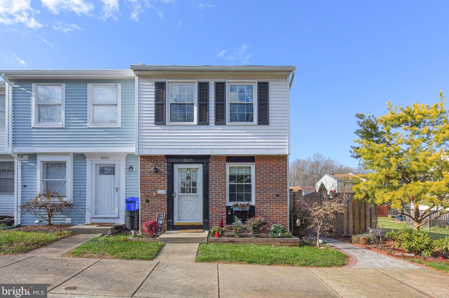 8223 White Stone Ln, Springfield, VA 22153