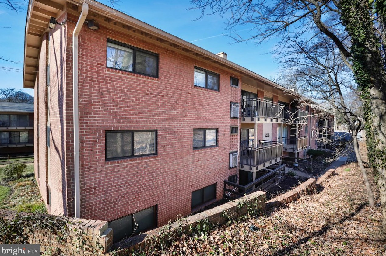 7376 Lee Hwy #76, Falls Church, VA