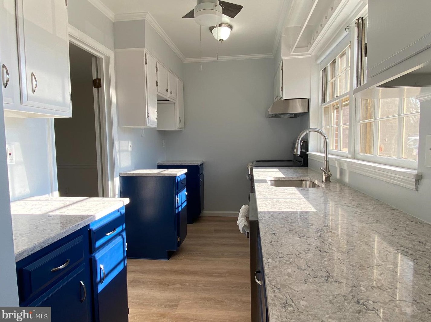 8366 Glastonbury Ct, Annandale, VA 22003