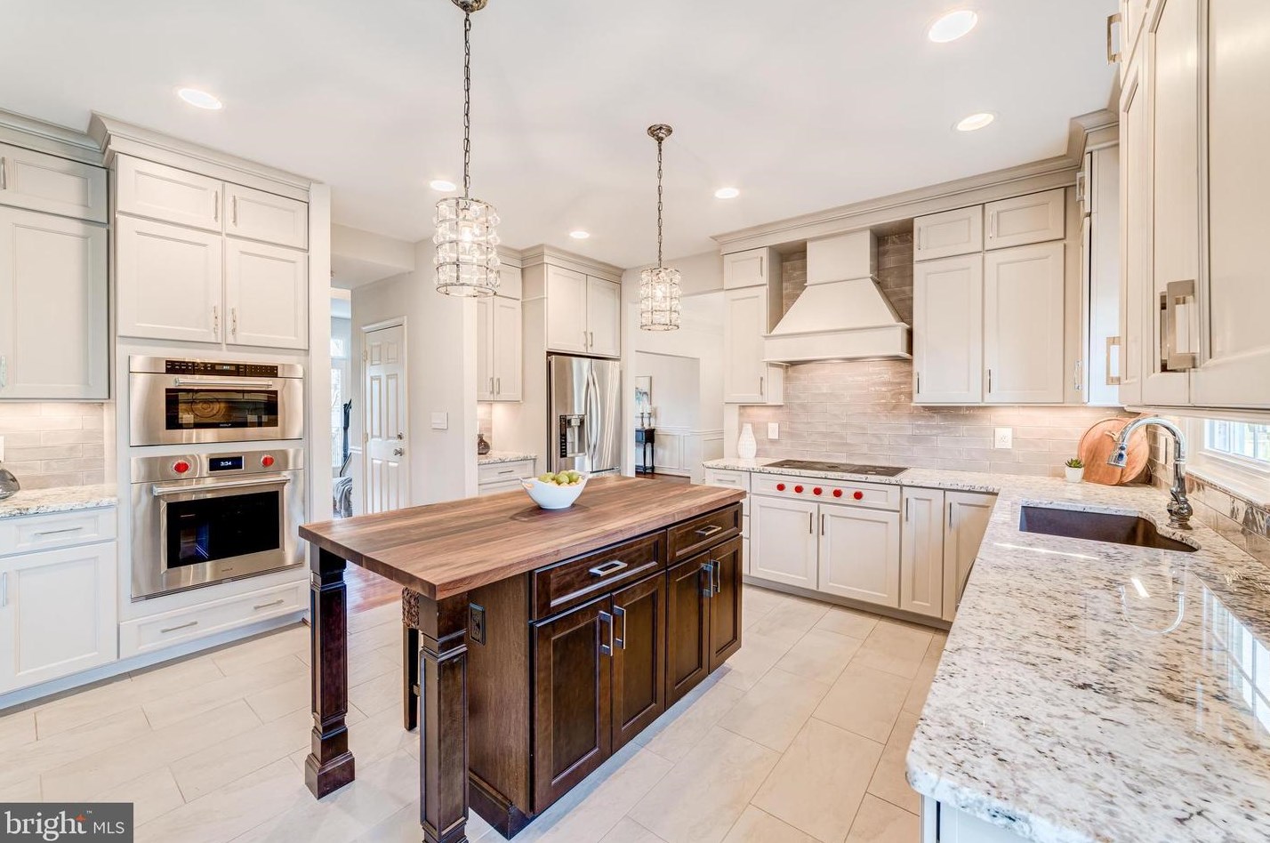 13515 Portage Pl, Centreville, VA 20120-6401