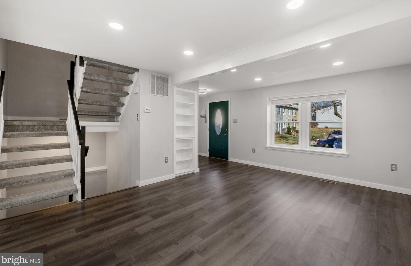 5850 Rock Forest Ct, Centreville, VA 20121