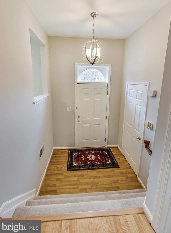 12301 Donaldson Ct, Fairfax, VA 22033-2850