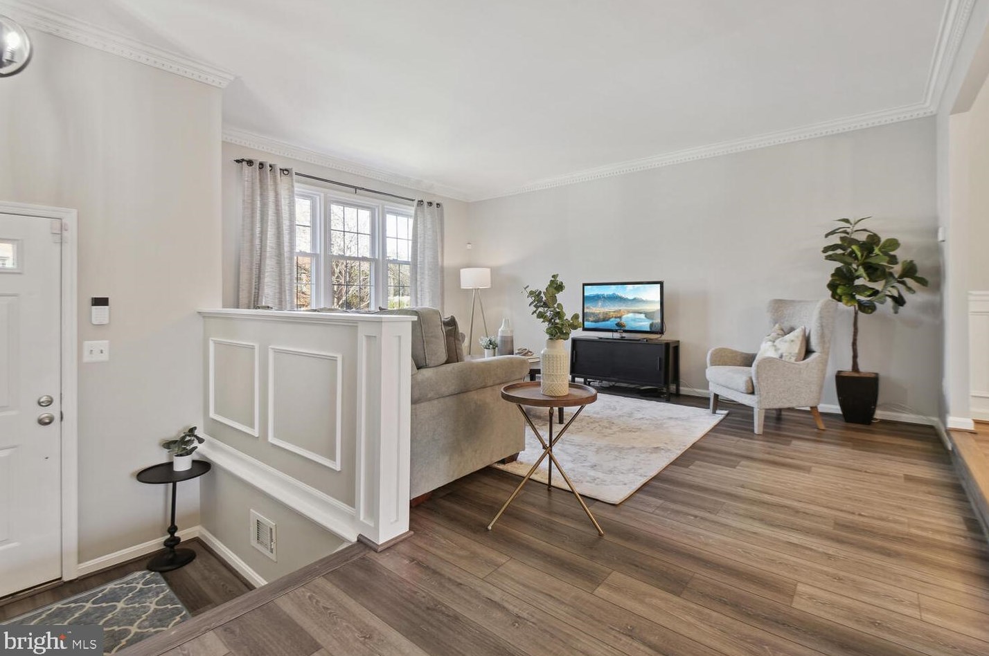 3067 Windwood Farms Dr, Vienna, VA 22124-2736