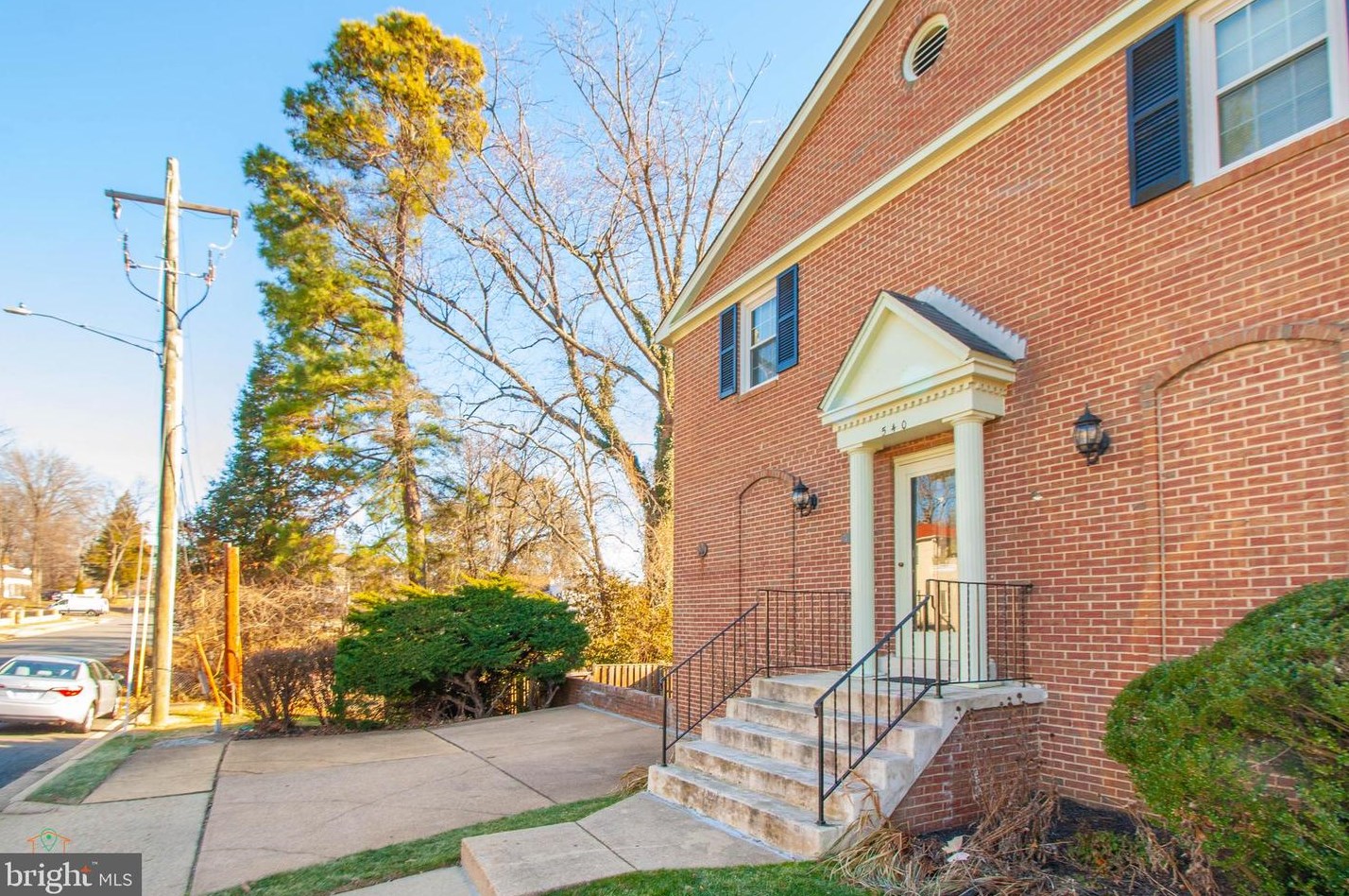 540 Windover Ave Nw, Vienna, VA 22180