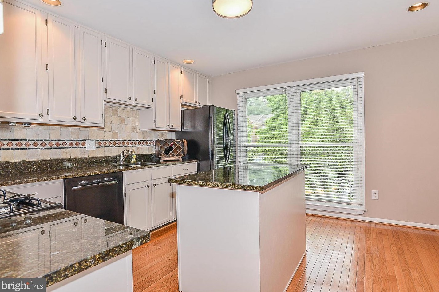 14326 Winding Woods Ct, Centreville, VA 20120