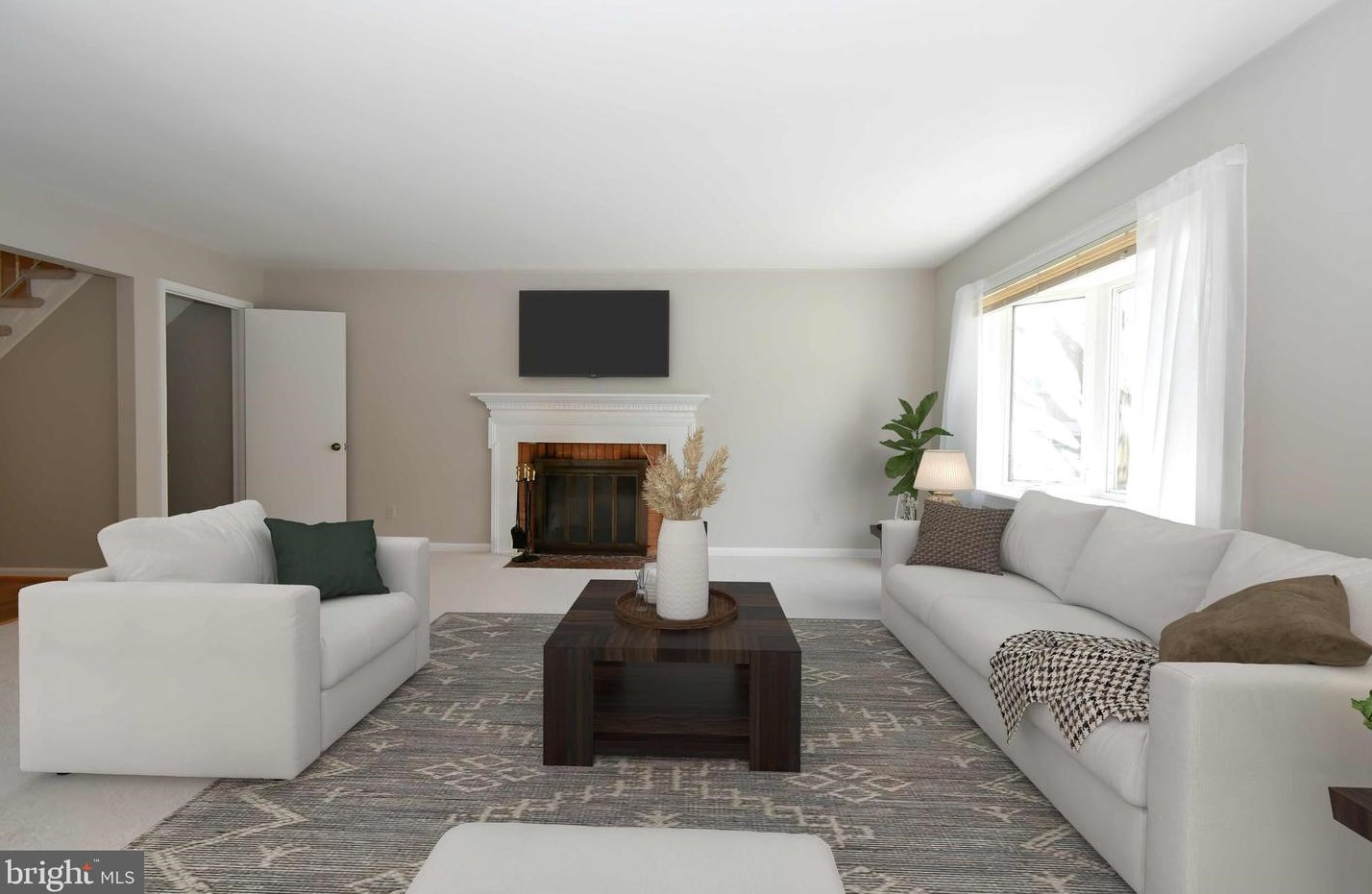9615 Blake Ln, Fairfax, VA 22031-1005