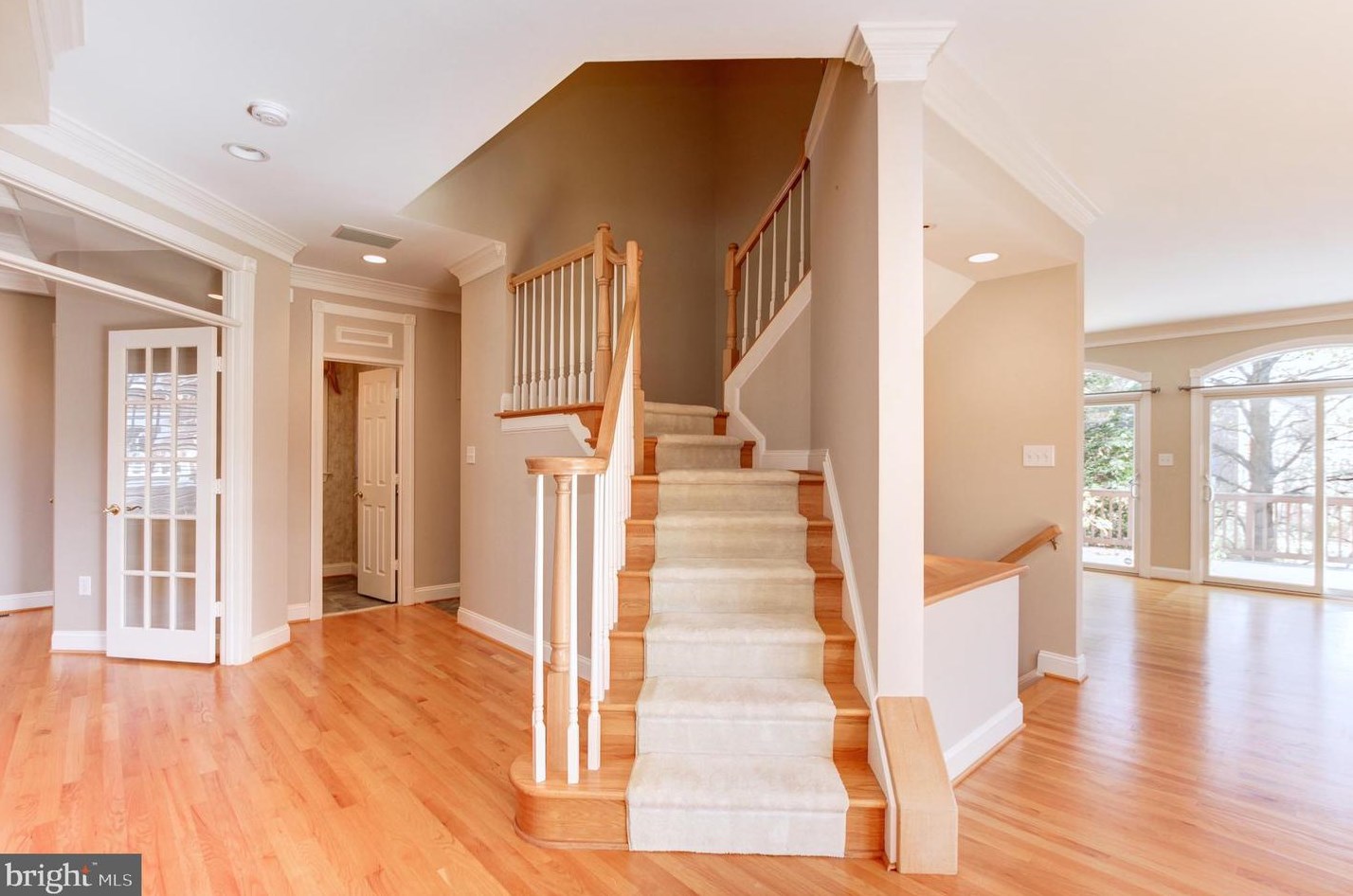 2217 Harithy Dr, Vienna VA  22027-1058 exterior