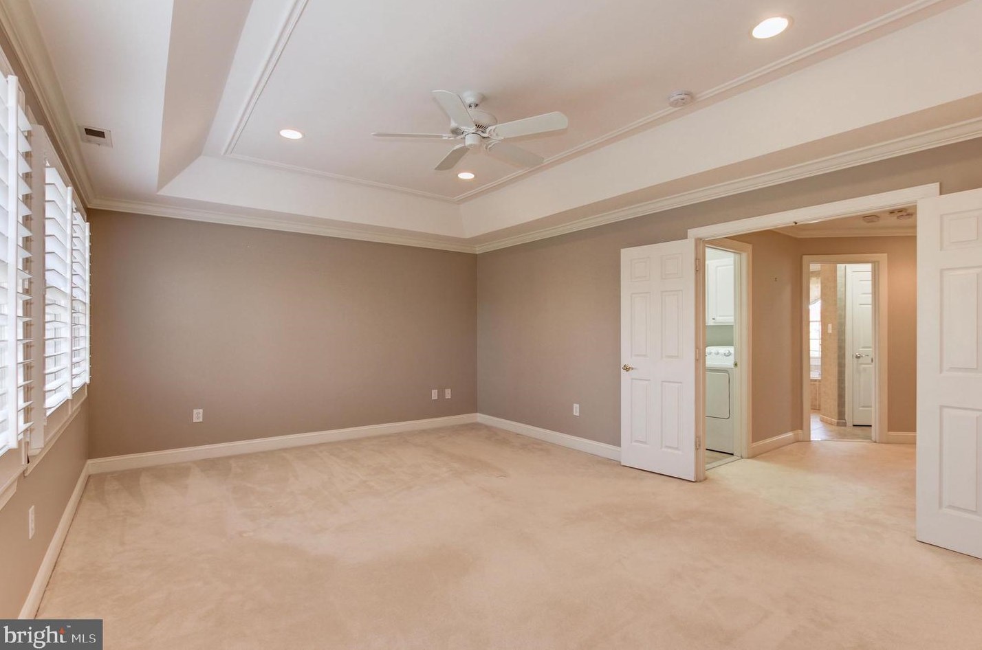 2217 Harithy Dr, Vienna VA  22027-1058 exterior