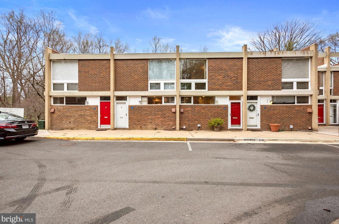 11520 Hickory Cluster, Herndon, VA 20190