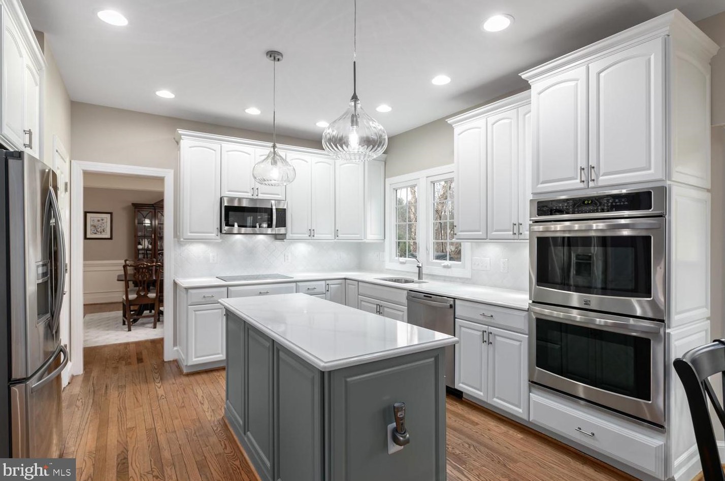 806 Polo Pl, Great Falls, VA 22066