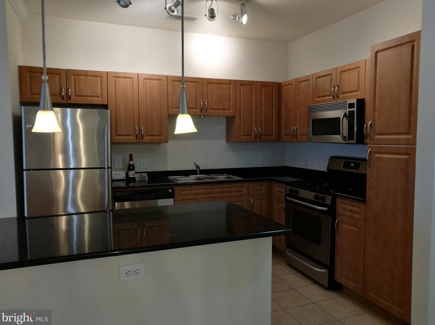 12905 Centre Park Cir #201, Herndon, VA 20171