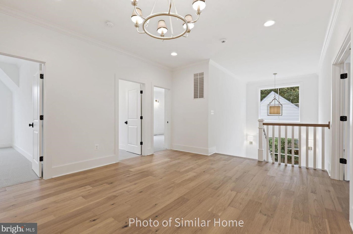 1002 Hillcrest Dr, Vienna VA  22180-6456 exterior