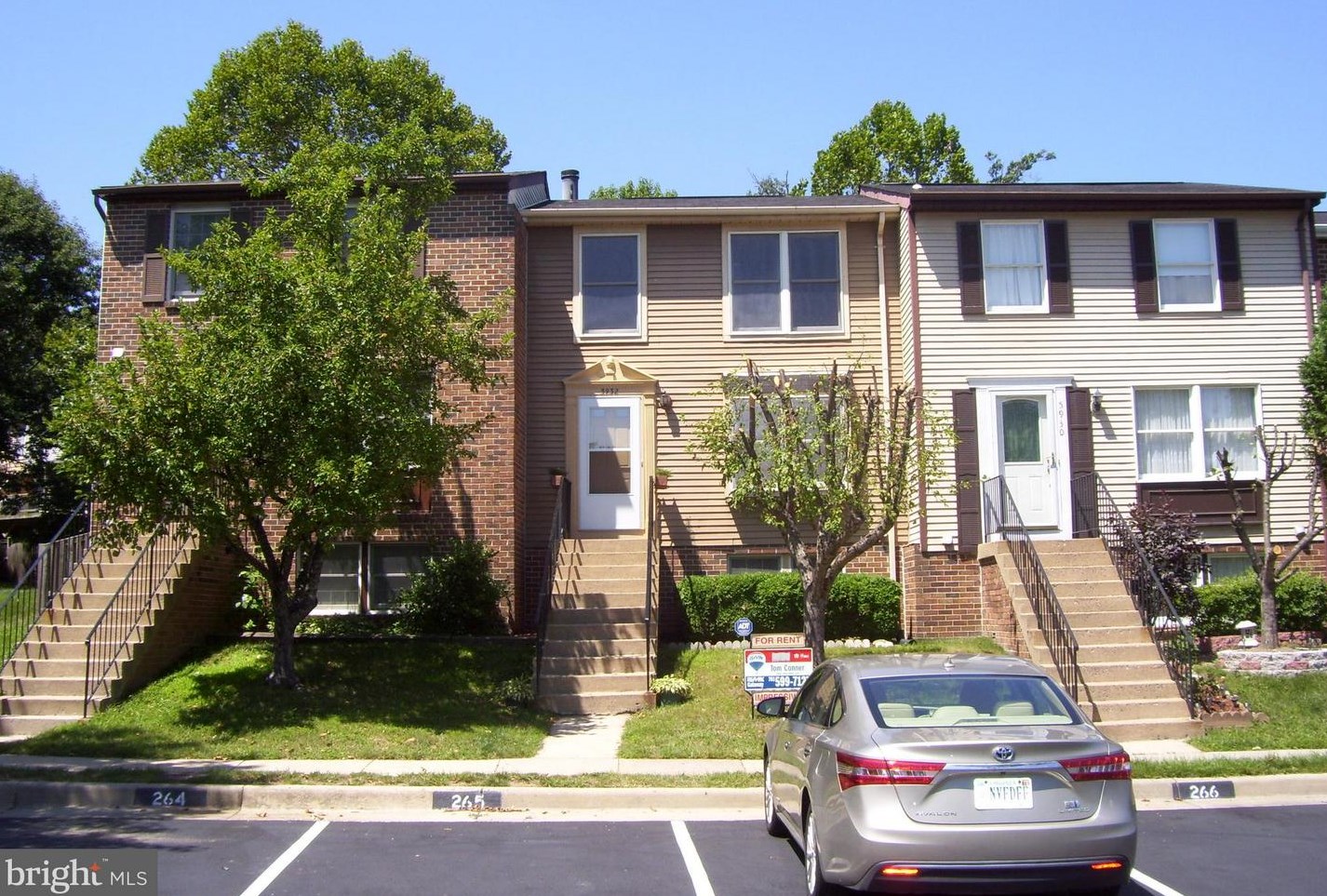 5932 Spruce Run Ct, Centreville, VA 20121-3027