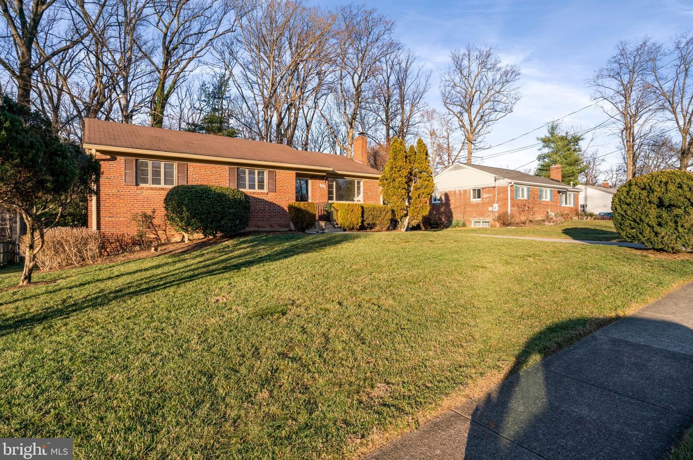 7422 Nancemond St, Springfield, VA 22150