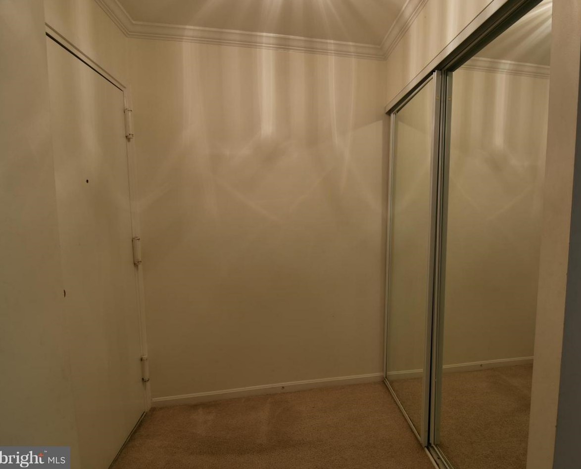 9721 Kings Crown Ct Apt 202, Fairfax, VA 22031