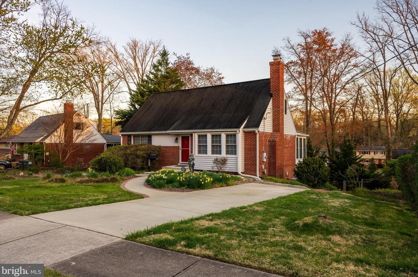 8807 Cromwell Dr, Springfield, VA 22151