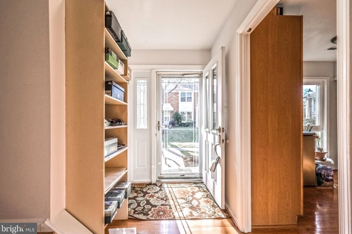 3780 Persimmon Cir, Fairfax, VA 22031-4117