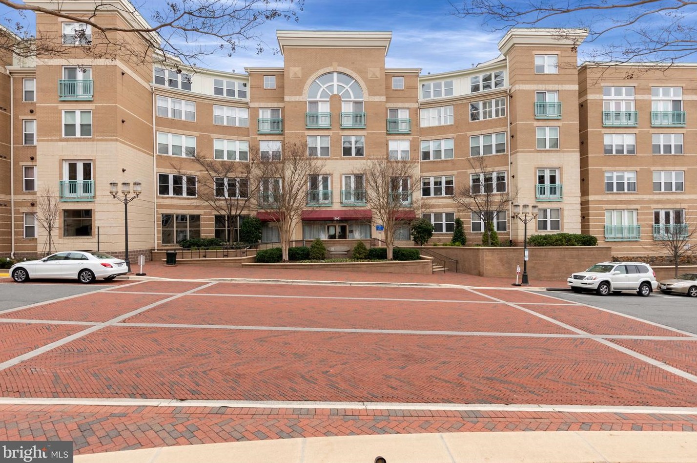 12001 Market St #369, Herndon, VA 20190
