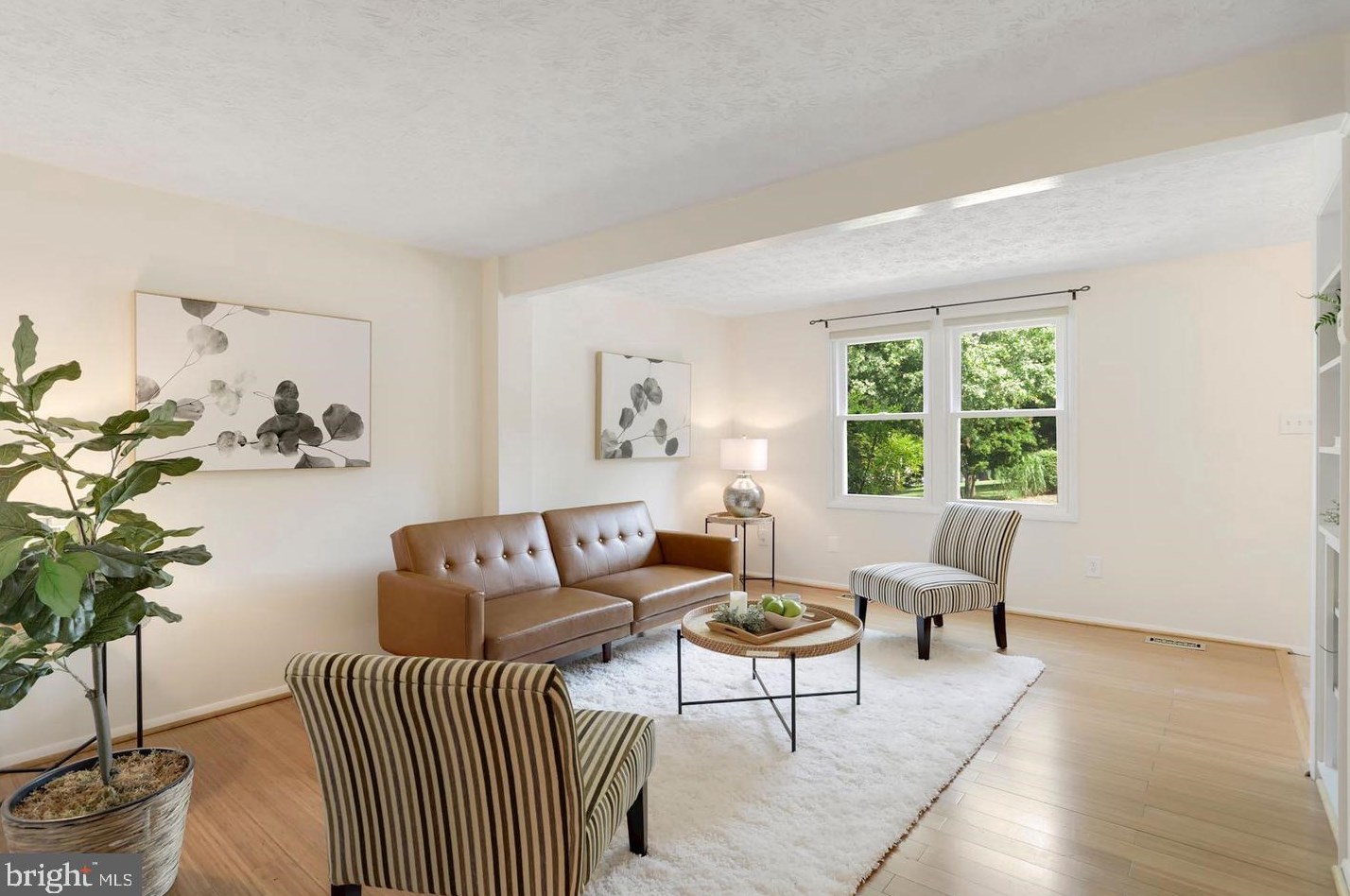 6879 Mclean Greens Ct, Falls Church, VA 22043
