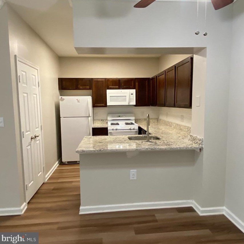 2101 Highcourt Ln Apt 202, Herndon, VA 20170