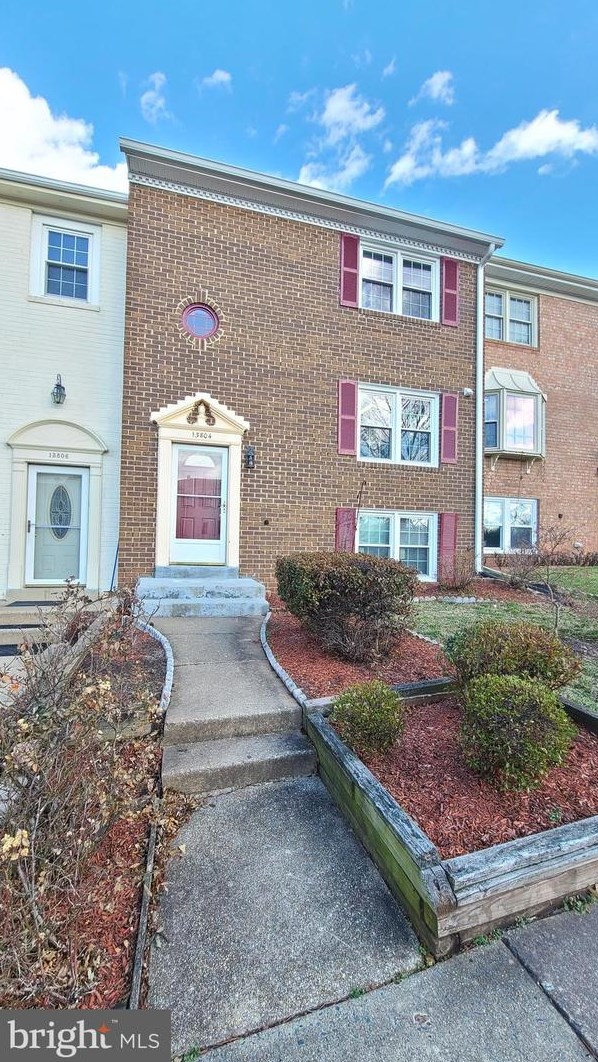 13804 Newport Ln, Fairfax, VA 20151