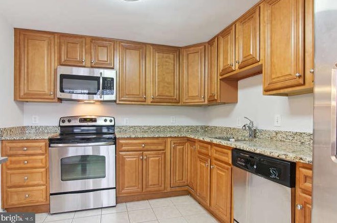 3121 Ellenwood Dr, Fairfax, VA 22031-2014