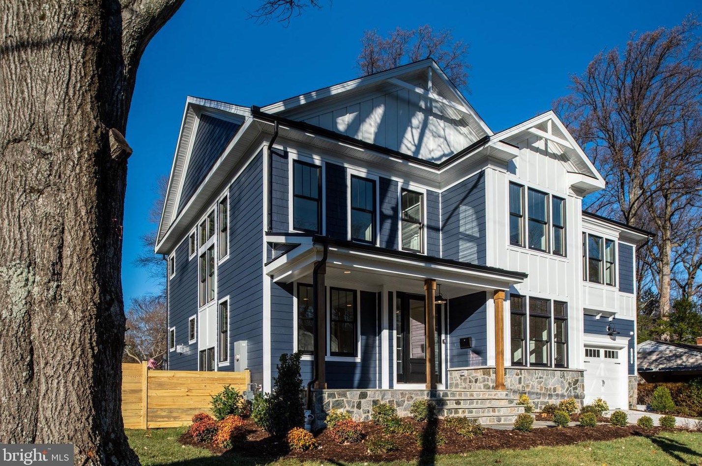 100 James Dr, Vienna VA  22180-6710 exterior