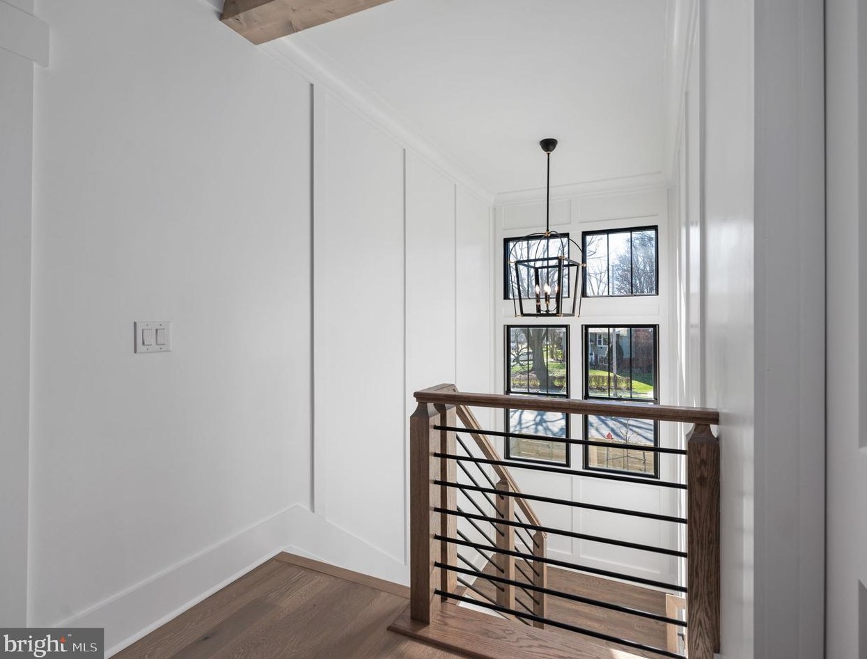 100 James Dr, Vienna VA  22180-6710 exterior